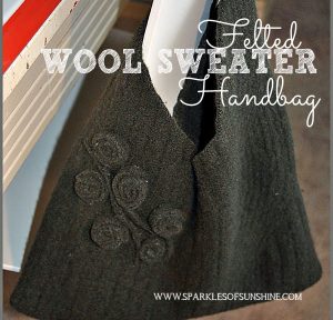 Turn an old sweater into a fun gift! Find out how easy it is to make a felted wool sweater handbag at Sparkles of Sunshine.
