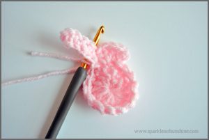 Simple & Quick Bunny Crochet Pattern at Sparkles of Sunshine. Crochet a bunny applique in minutes with these easy to follow pattern!