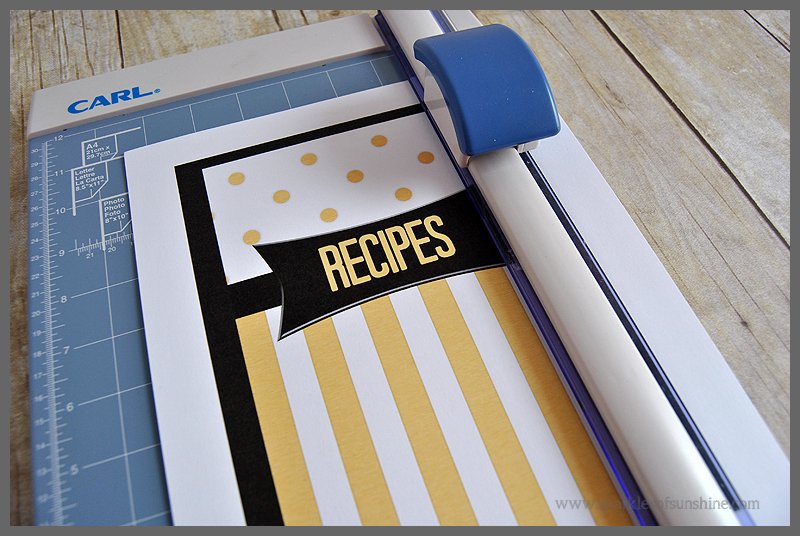 Recipe Binder Organization- Get your free printables to put together your very own Recipe Binder at Sparkles of Sunshine