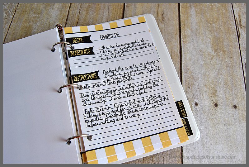 Recipe Binder Organization- Get your free printables to put together your very own Recipe Binder at Sparkles of Sunshine