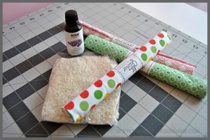 Easy Homemade Relaxation Eye Pillows With Lavender. Find out how to make one for yourself or for gifts at Sparkles of Sunshine.