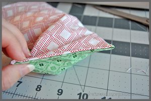 Easy Homemade Relaxation Eye Pillows With Lavender. Find out how to make one for yourself or for gifts at Sparkles of Sunshine.