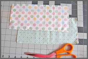 Easy Homemade Relaxation Eye Pillows With Lavender. Find out how to make one for yourself or for gifts at Sparkles of Sunshine.