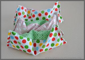 Easy Homemade Relaxation Eye Pillows With Lavender. Find out how to make one for yourself or for gifts at Sparkles of Sunshine.