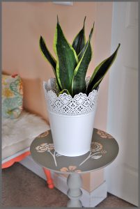 Let this stenciled plant stand makeover at Sparkles of Sunshine inspire you to update some old furniture pieces from your home today!