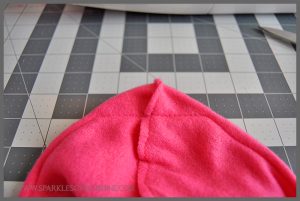 A perfect gift for the chemo patient is a cap to keep them warm...a handmade one would be even better. See how simple it is to make with this easy sew fleece chemo cap tutorial.