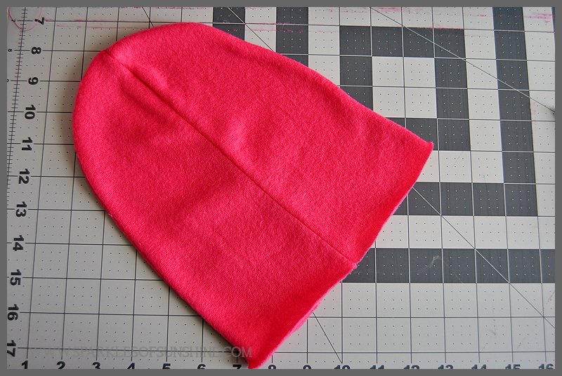 A perfect gift for the chemo patient is a cap to keep them warm...a handmade one would be even better. See how simple it is to make with this easy sew fleece chemo cap tutorial.