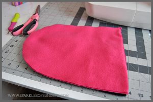 A perfect gift for the chemo patient is a cap to keep them warm...a handmade one would be even better. See how simple it is to make with this easy sew fleece chemo cap tutorial.
