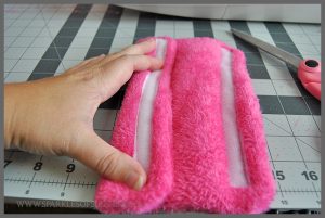 Learn how easy it is to make a seat belt cover with the simple sewing tutorial at Sparkles of Sunshine.