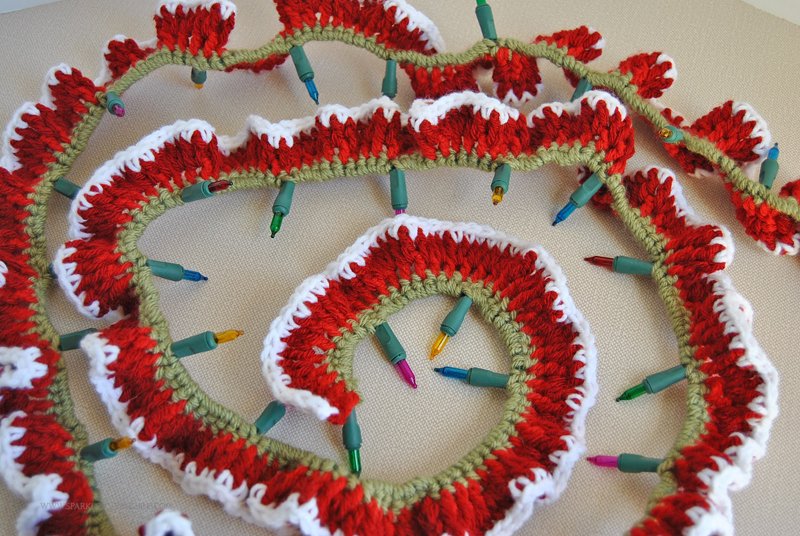 Make an easy crochet lighted garland to decorate your home for the holidays. Free pattern at Sparkles of Sunshine.