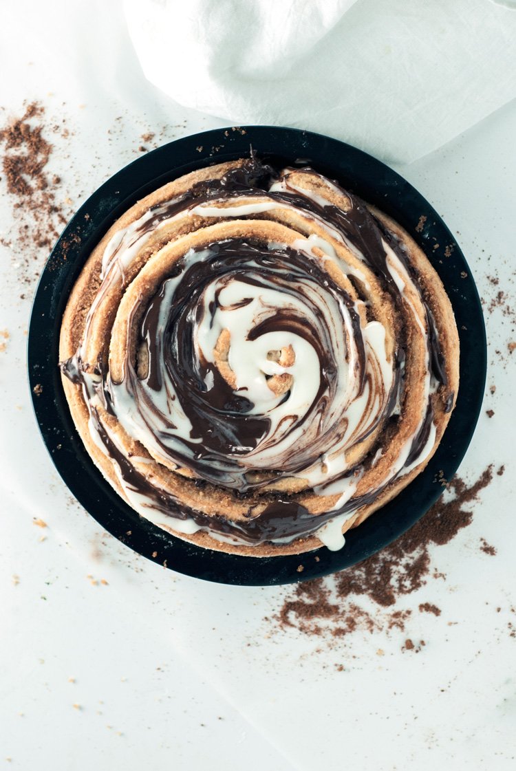 Peanut-Butter-Cinnamon-Roll-Cake-11