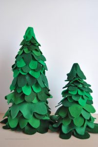 These Layered Felt Christmas Trees are an easy fun craft for the holidays. See the easy tutorial at Sparkles of Sunshine.
