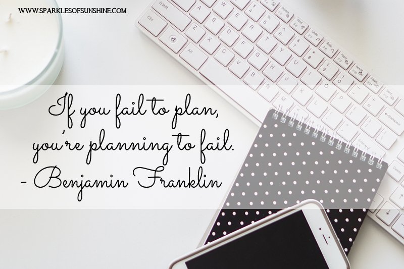 Commit to staying organized this year with a free printable weekly planner from Sparkles of Sunshine.