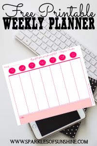 Commit to staying organized this year with a free printable weekly planner from Sparkles of Sunshine.