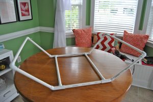 Celebrate summer outdoors with your pet thanks to this easy tutorial for a DIY pet hammock over at Sparkles of Sunshine.
