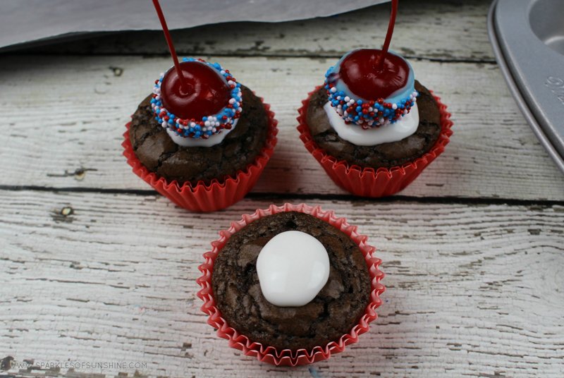 These patriotic brownie bites are the perfect treat for Memorial Day, 4th of July or any time you want to celebrate your American pride!