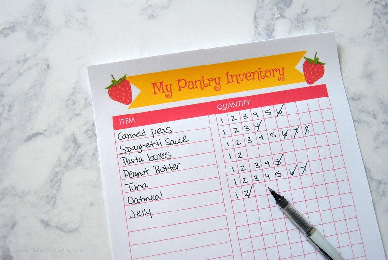 Need to get your kitchen organized? These free printables will keep your kitchen in order with inventory sheets for the pantry, fridge and freezer.