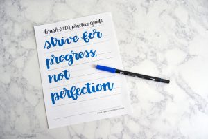 Learn brush lettering the easy way with a free printable practice guide sheet at Sparkles of Sunshine.