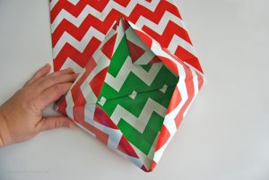 Learn how to make a gift bag from wrapping paper in just 5 simple steps at Sparkles of Sunshine today.