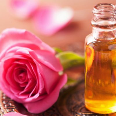 10 Love Inspired Essential Oils Perfect for Valentine’s Day