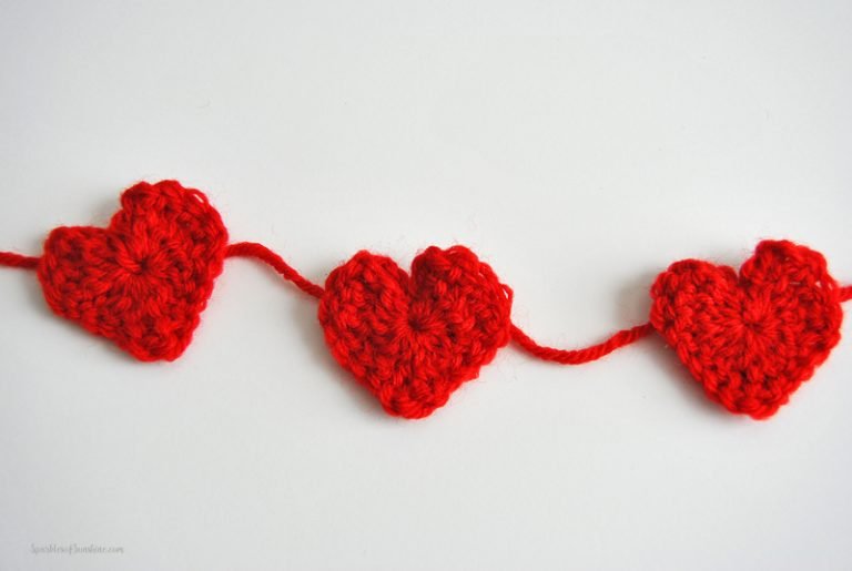 Easy & Free Heart Crochet Pattern for Valentine's Day - Sparkles of ...