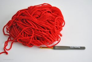 Check out this easy and free heart crochet pattern at Sparkles of Sunshine. It's perfect for Valentine's Day!