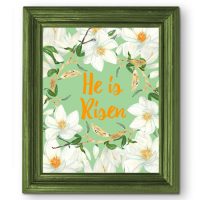 Decorate your home for Spring with this He is Risen Easter Holiday free printable at Sparkles of Sunshine. It's a great reminder of the reason for Easter.