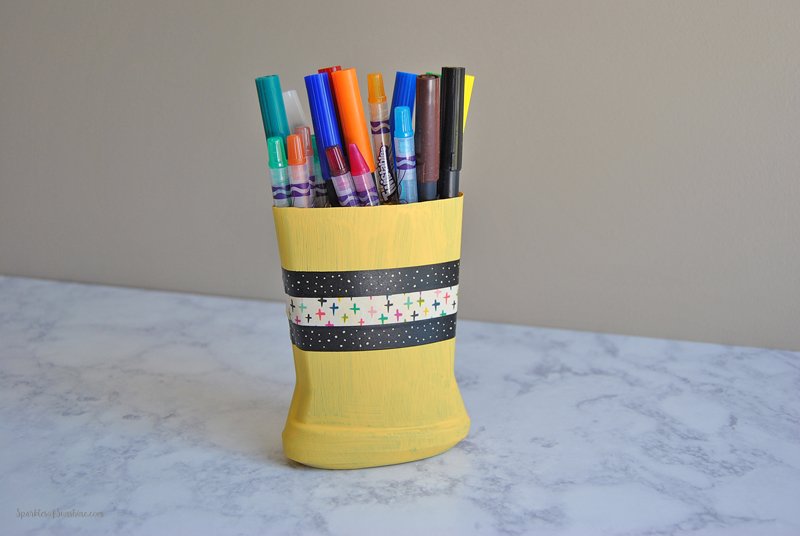 Celebrate Earth Month by making an upcycled pen holder. Will you join me in the #LessWasteChallenge and reduce 1 pound of waste each week?