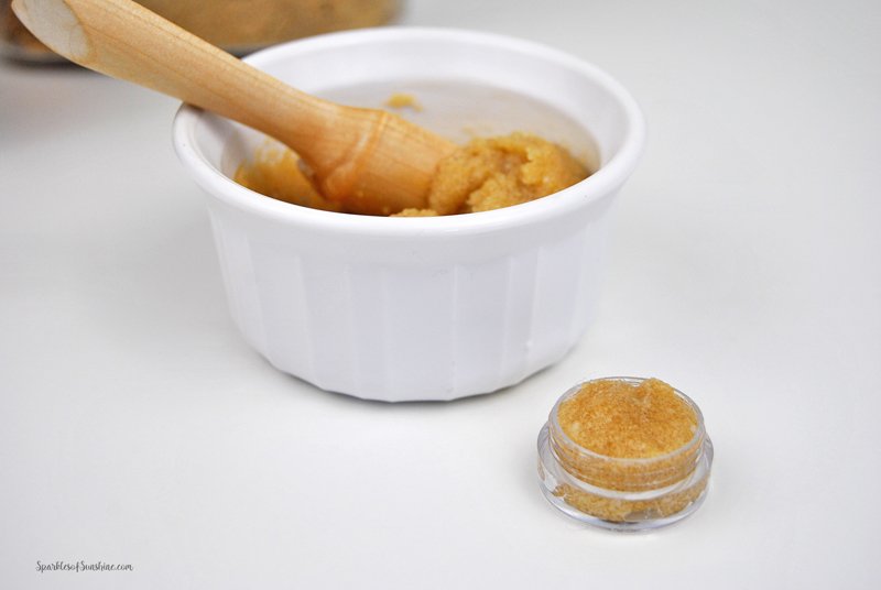 Keep your lips super kissable soft with this easy recipe for a sweet honey & brown sugar homemade lip scrub you can make yourself. Save money & pamper yourself at the same time!